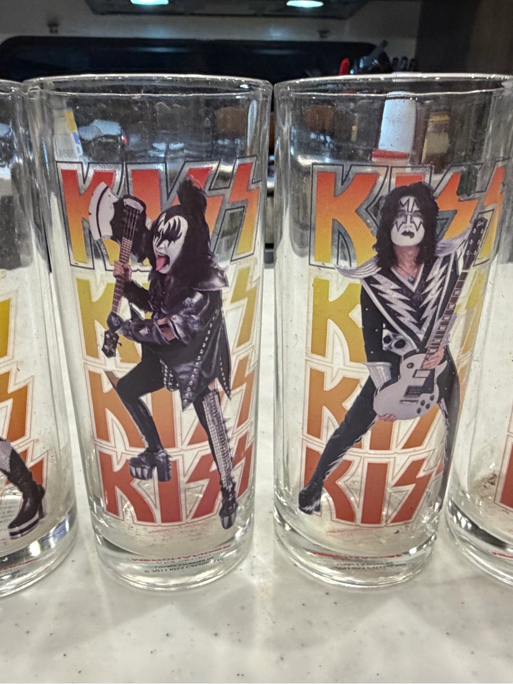Kiss Logo Band Glasses with Red and Yellow Gradient Artwork, set of 4